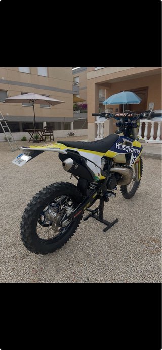 Husqvarna TE 300i 2t TPI Jarvis Edition