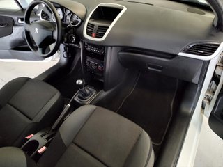 Peugeot 207 2010