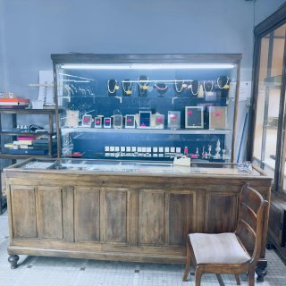 Muebles expositores  madera y cristal. Seis mueble
