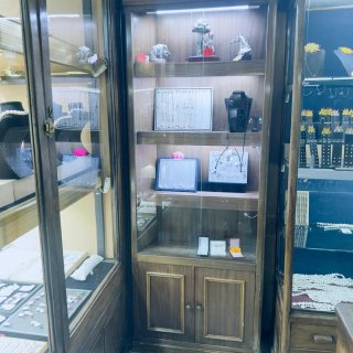 Muebles expositores  madera y cristal. Seis mueble