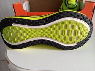 Zapatillas Nike Vomero Plus SE running