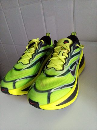 Zapatillas Nike Vomero Plus SE running