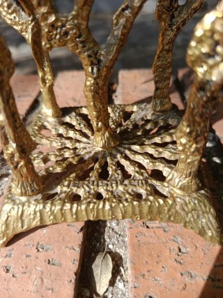 Candelabro brutalista