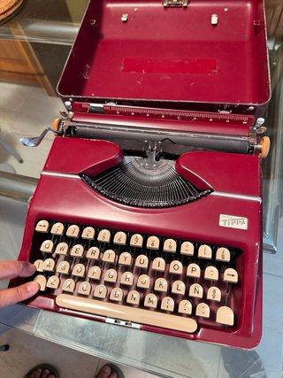 Máquina de escribir Gosen Tippa Roja