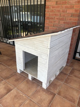 Caseta Grande Madera Perro Blanca