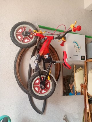Bicicleta Infantil Mickey Mouse Roja