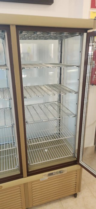 Vitrina expositora refrigerada