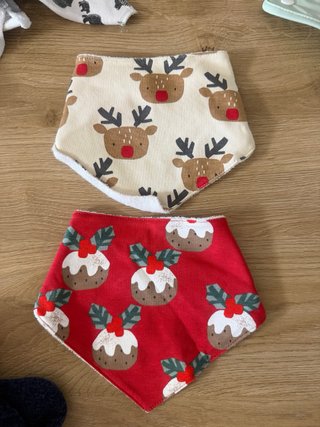 Lote Ropa Bebé: Muselinas, Bandanas y Babero