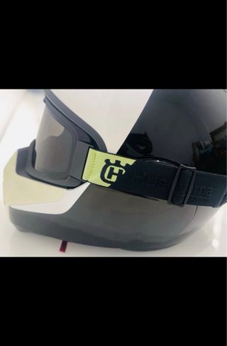 Casco Shark Husqvarna