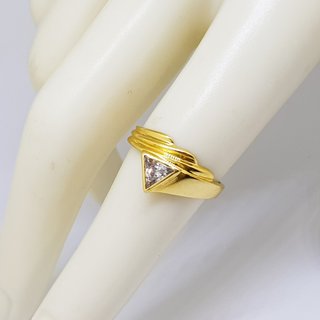 Anillo Oro Amarillo 18K con Circonita Triangular