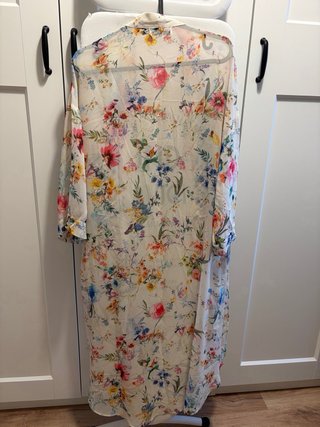 Kimono floral Bershka talla S