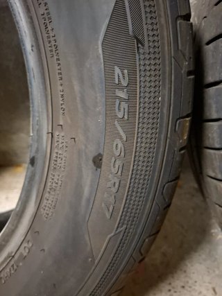 Neumáticos Hankook 215/65 R17