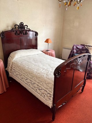 Cama 1.35cm con cabecero y piecero perfecto estado