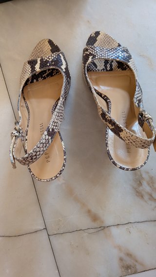 Sandalias Pepe Castell estampado serpiente