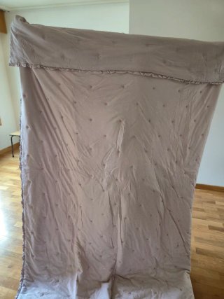 Colcha Zara Home rosa estrellas doradas