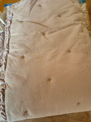 Colcha Zara Home rosa estrellas doradas