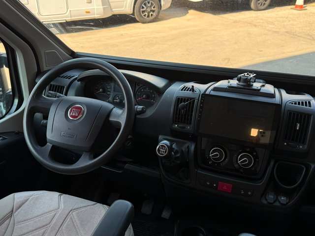 FIAT DUCATO ROLLER TEAM LIVINGSTONE 5