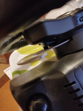 Volante Logitech G29 (sin pedales)