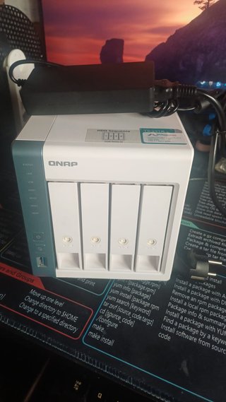 NAS QNAP 4 bahías