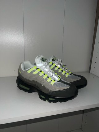 Nike Air Max 95 Gris y Verde