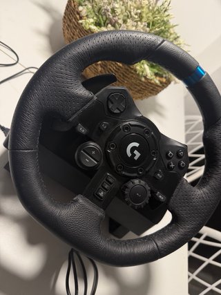 Volante Logitech con palanca de cambios