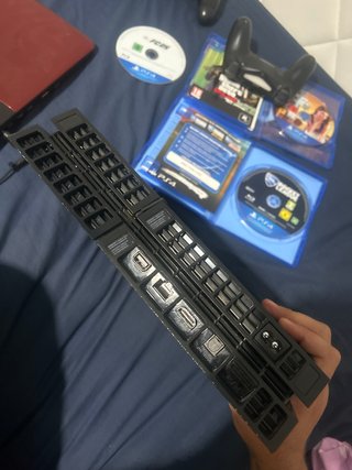 PS4 + 2 Mandos + 3 Juegos