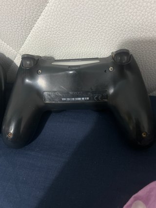 PS4 + 2 Mandos + 3 Juegos