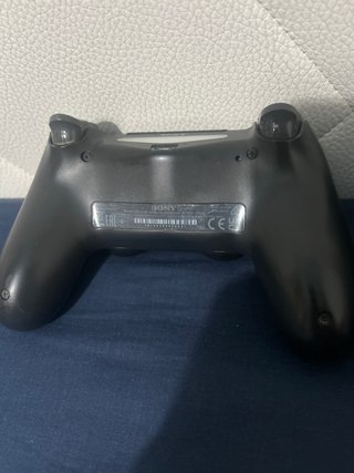 PS4 + 2 Mandos + 3 Juegos