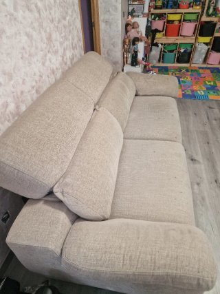 Sofá 3 plazas beige hasta el domingo