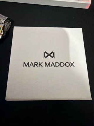 Reloj Mark Maddox Dorado y Plateado