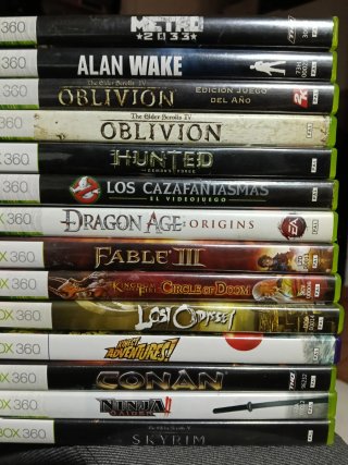 Xbox 360 Arcade + 2 mandos + lote juegos