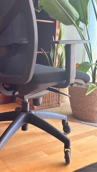 Silla de oficina ergonómica - ruedas para parquet
