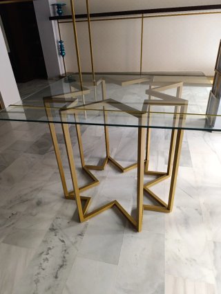 Mesas mostrador CRISTAL DE DISEÑO 60€ POR UNIDAD