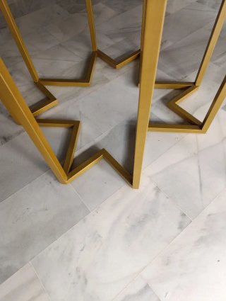 Mesas mostrador CRISTAL DE DISEÑO 60€ POR UNIDAD