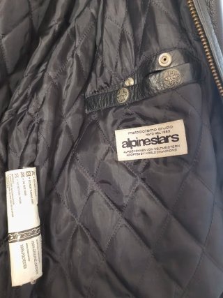 Chaqueta Cuero Alpinestars estilo cafe racer