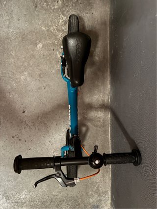 Bicicleta de equilibrio ONETOO azul