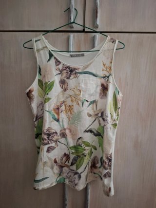 Camiseta tirantes estampado floral