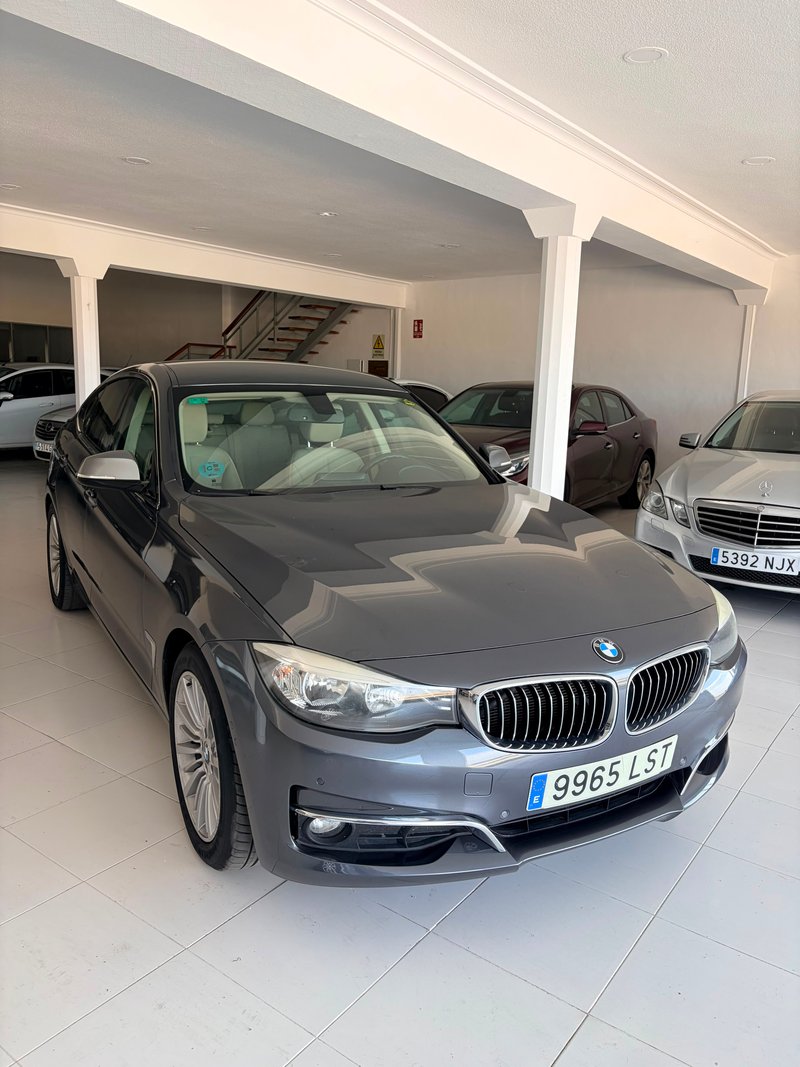 BMW Serie 3 2015, foto 2
