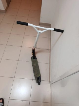Patinete de trucos blanco