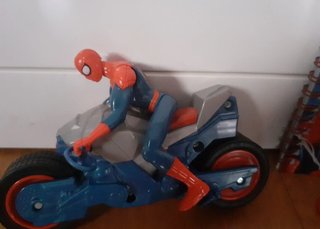 Pack Spider-Man: Moto, Figuras y Cuaderno