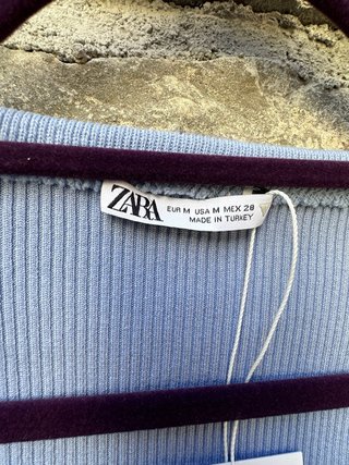 Top canalé azul Zara Talla M