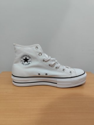 Converse Chuck Taylor Lift Hi Blancas