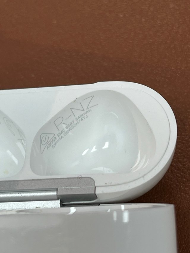 Apple AirPods 4 con Cancelación#2H74TJ