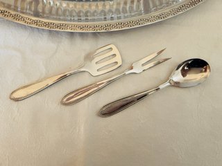 Vassoio antipasto acciaio e vetro con posate