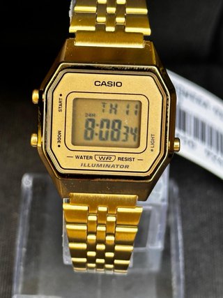 Reloj Casio Vintage Dorado LA680WEGA