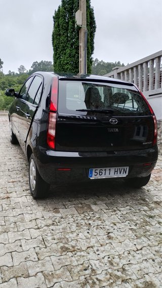 Coche Tata Vista