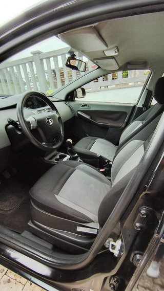 Coche Tata Vista