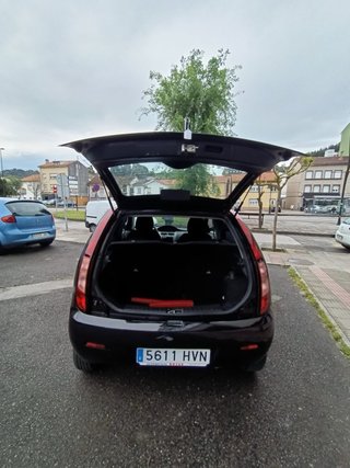 Coche Tata Vista