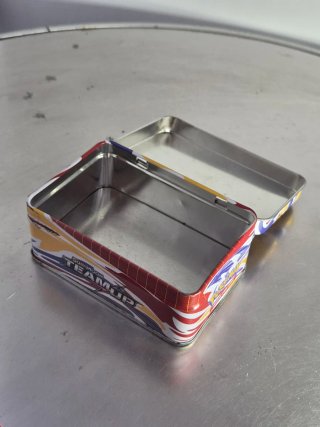 Caja Metálica Pokémon Sun & Moon Team Up