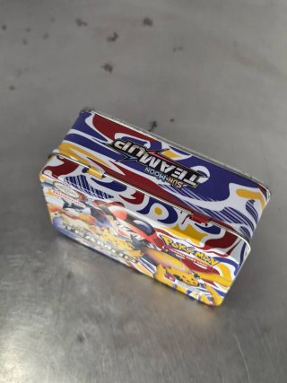 Caja Metálica Pokémon Sun & Moon Team Up